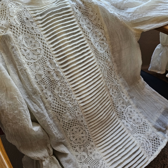 RUFFLED BLOUSE SUNDANCE CATOLOG EXCELLENT CONDITION - Picture 7 of 8